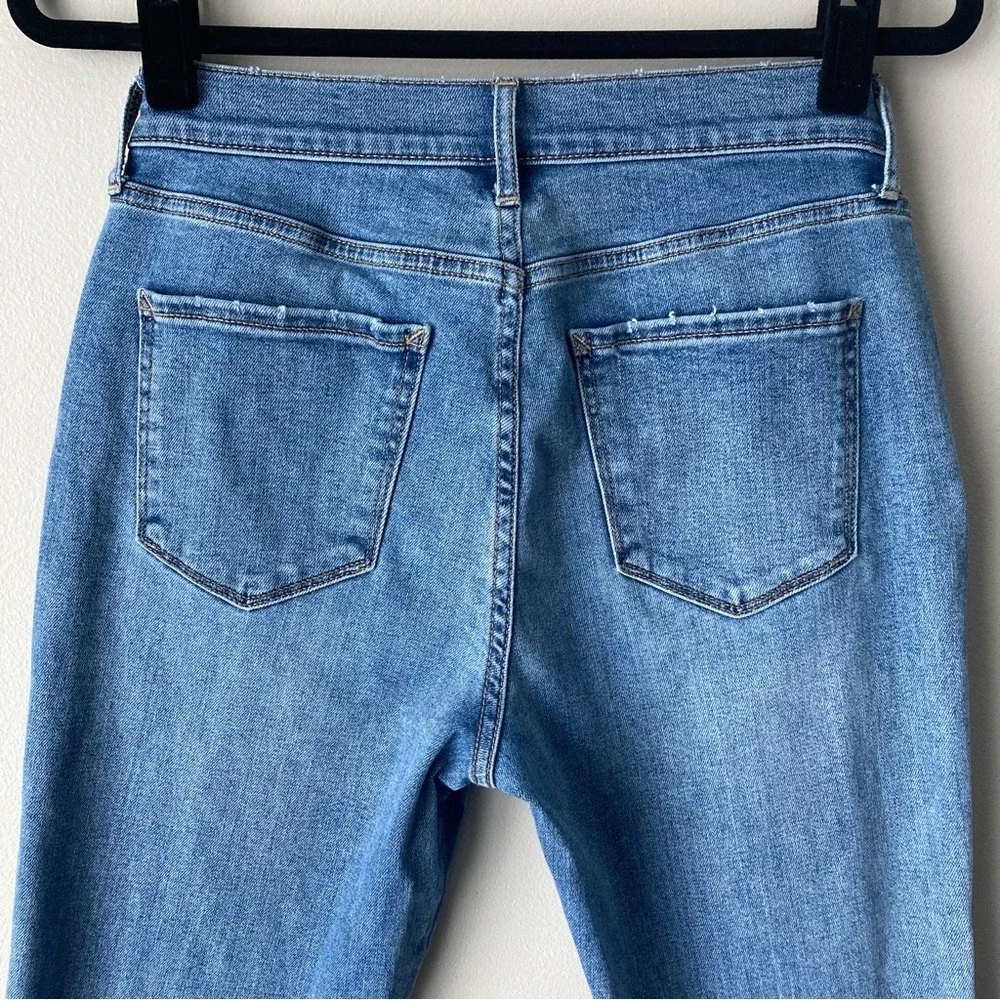 a.n.a‎ High Rise Straight Leg Adaptive Jeans Medium Wash Raw Hem Blue Size 4